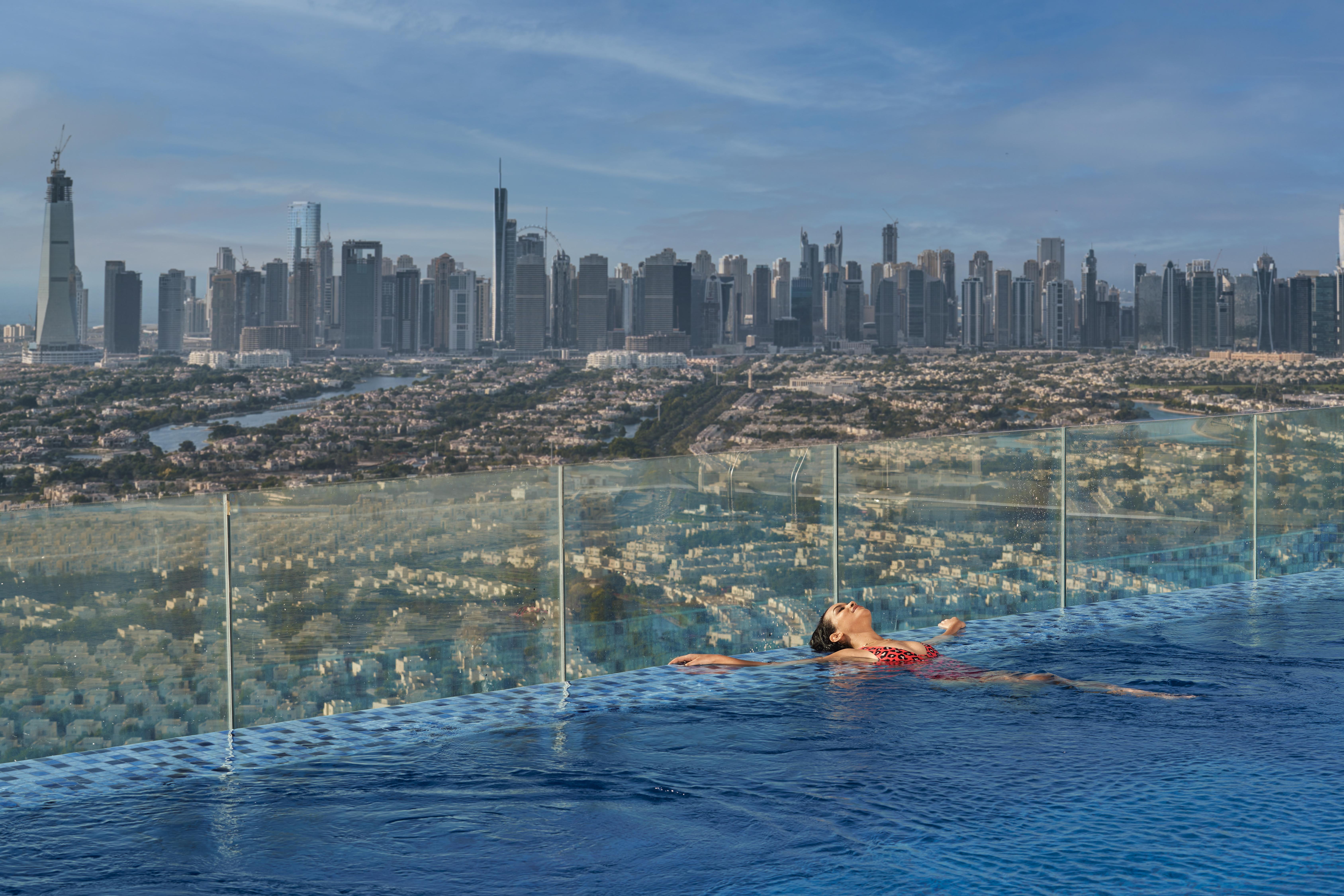 Novotel Jumeirah Village Triangle Дубай Екстериор снимка