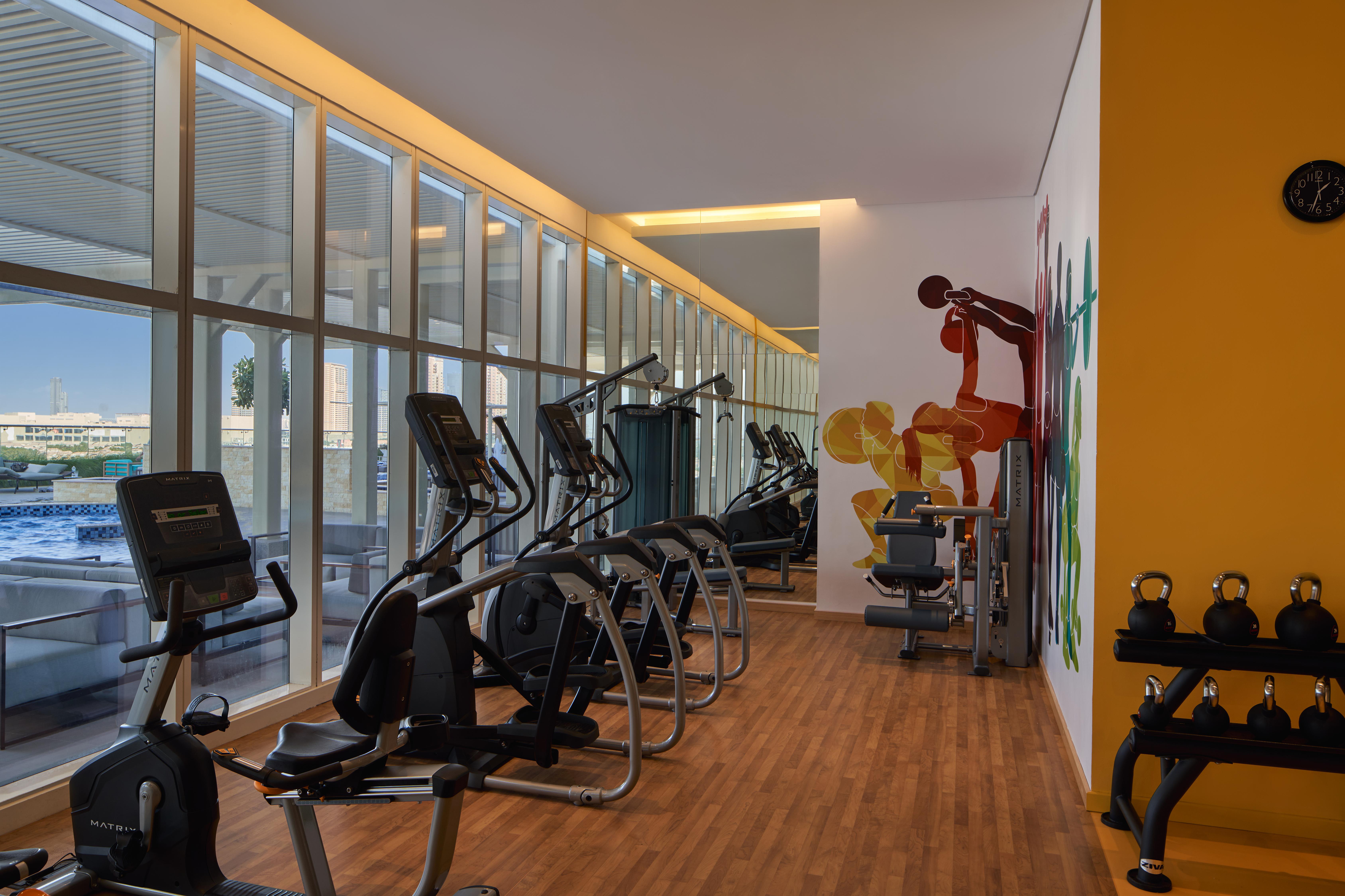 Novotel Jumeirah Village Triangle Дубай Екстериор снимка